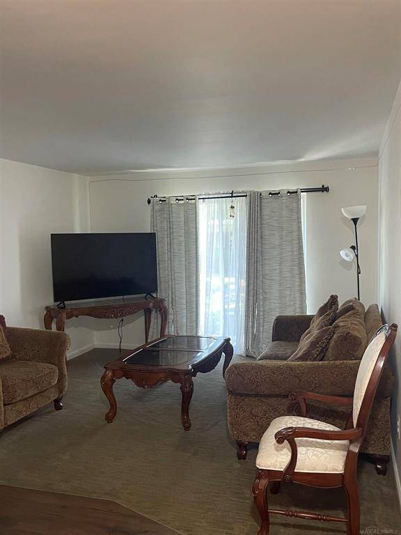 Warren, MI 48088,29173 Hayes Road B 18