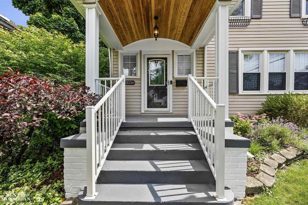 22034 Edison Street, Dearborn, MI 48124