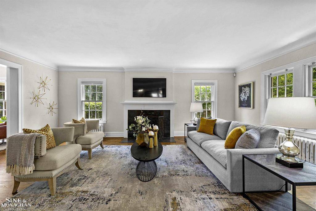 Grosse Pointe, MI 48230,488 University Place