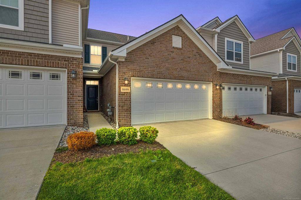 8699 Pioneer Street, Washington Twp, MI 48094