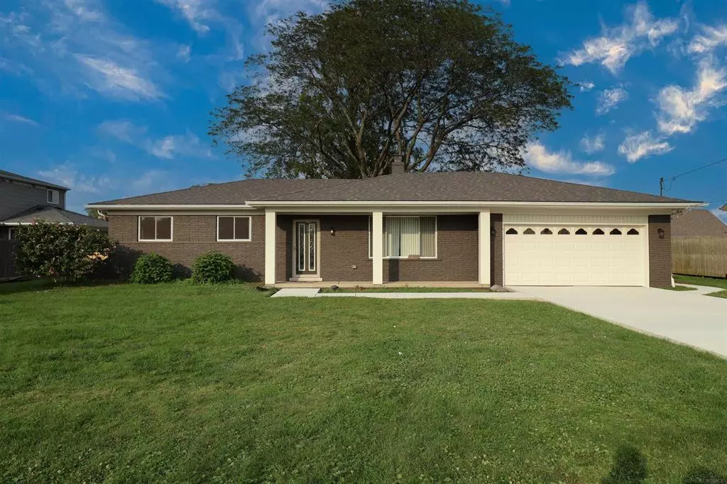 Harrison Twp, MI 48045,37968 Huron Pointe Drive