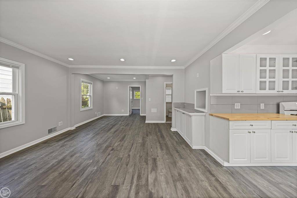 Roseville, MI 48066,28096 Waverly Street