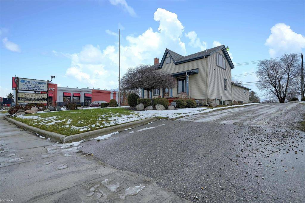 Lapeer, MI 48446,455 S Main Street
