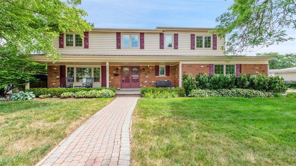32360 Northampton Drive, Warren, MI 48093