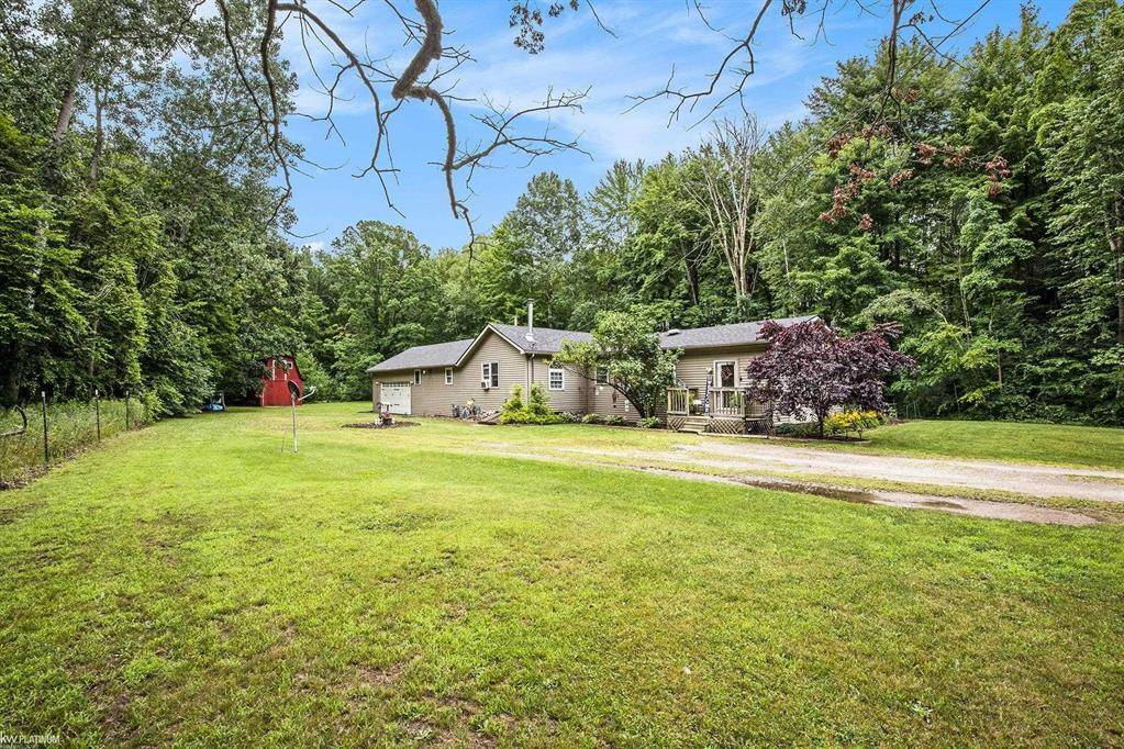 2650 Castor Road, Wales Twp, MI 48027