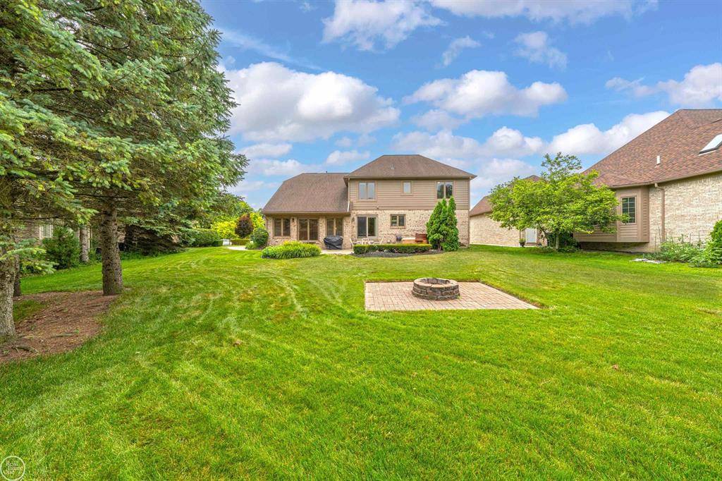 Shelby Twp, MI 48315,11877 Cedarwood Drive