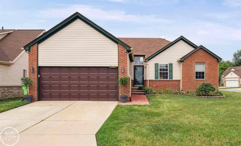 46795 Heather Lane, Chesterfield Twp, MI 48051