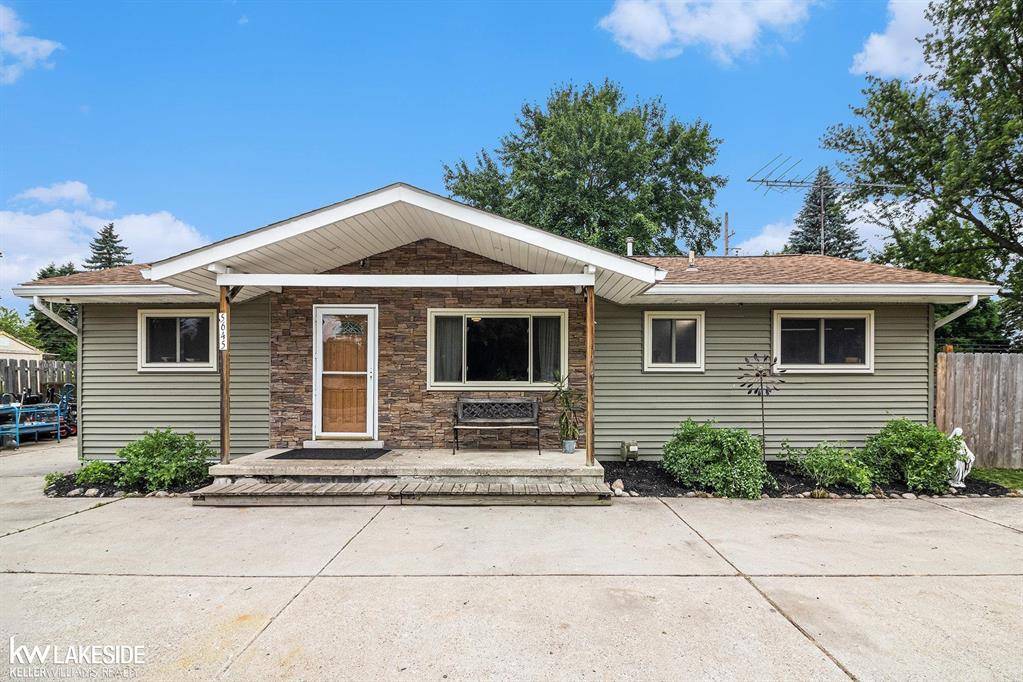 5645 Dvorak Street, Independence Twp, MI 48346