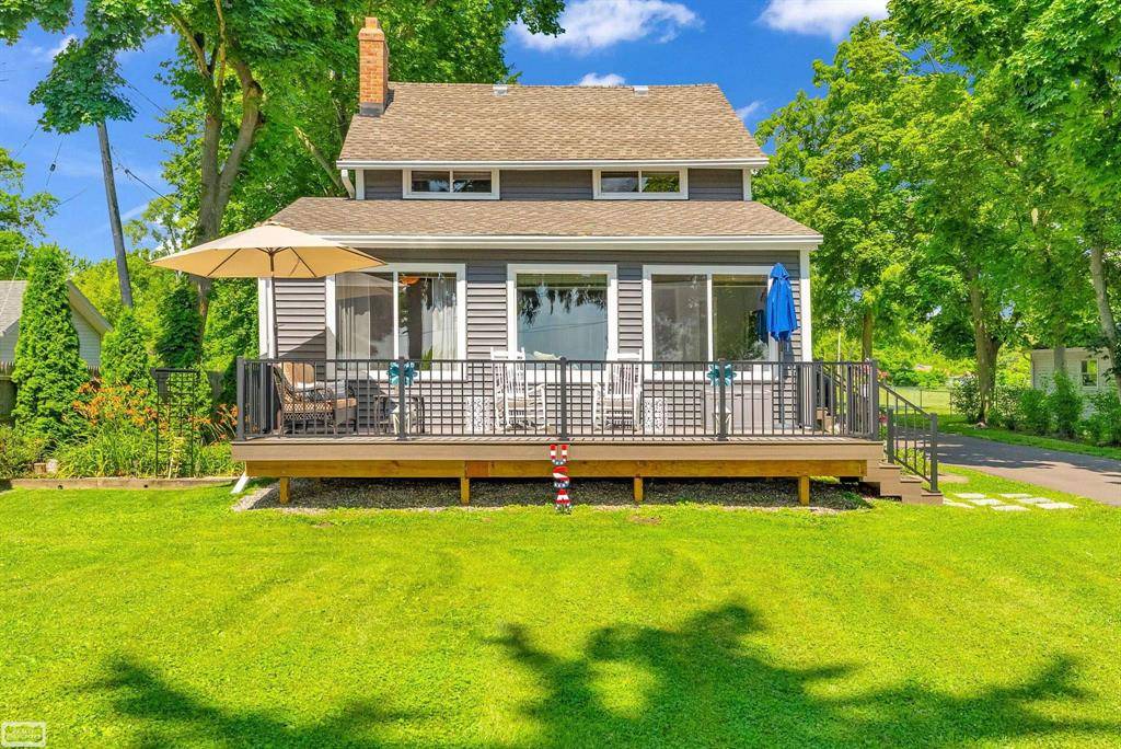 8600 River Road, Cottrellville Twp, MI 48039