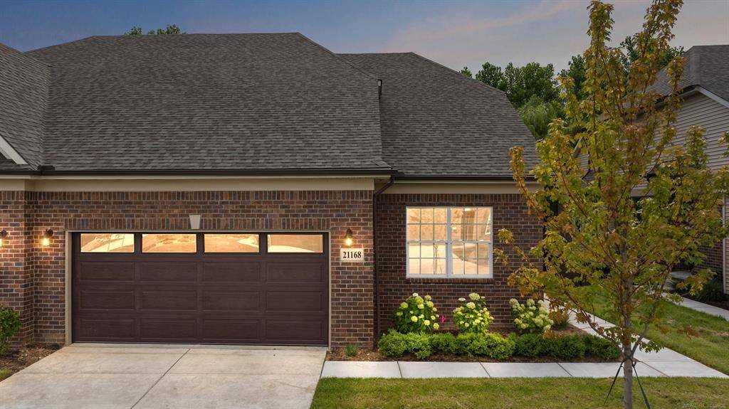21168 Lilac Lane, Clinton Twp, MI 48036