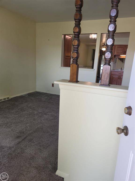 Dearborn Heights, MI 48127,6228 Kinmore Street