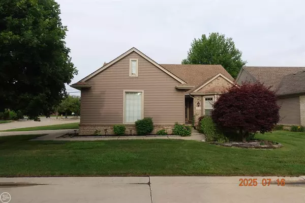 46588 PALOMINO Court #1, Macomb Twp, MI 48044