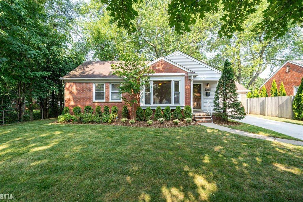1186 S Eton Street, Birmingham, MI 48009
