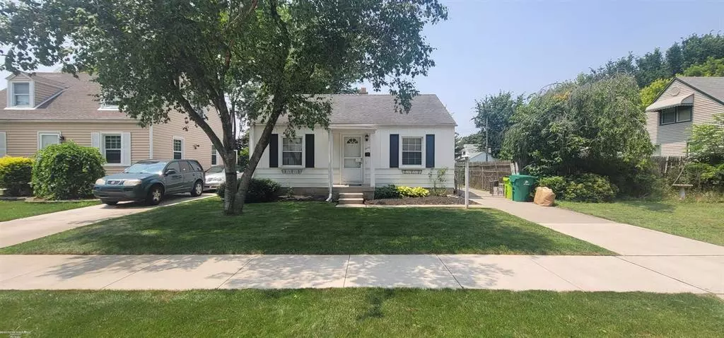 21727 Normandy Street, Eastpointe, MI 48021