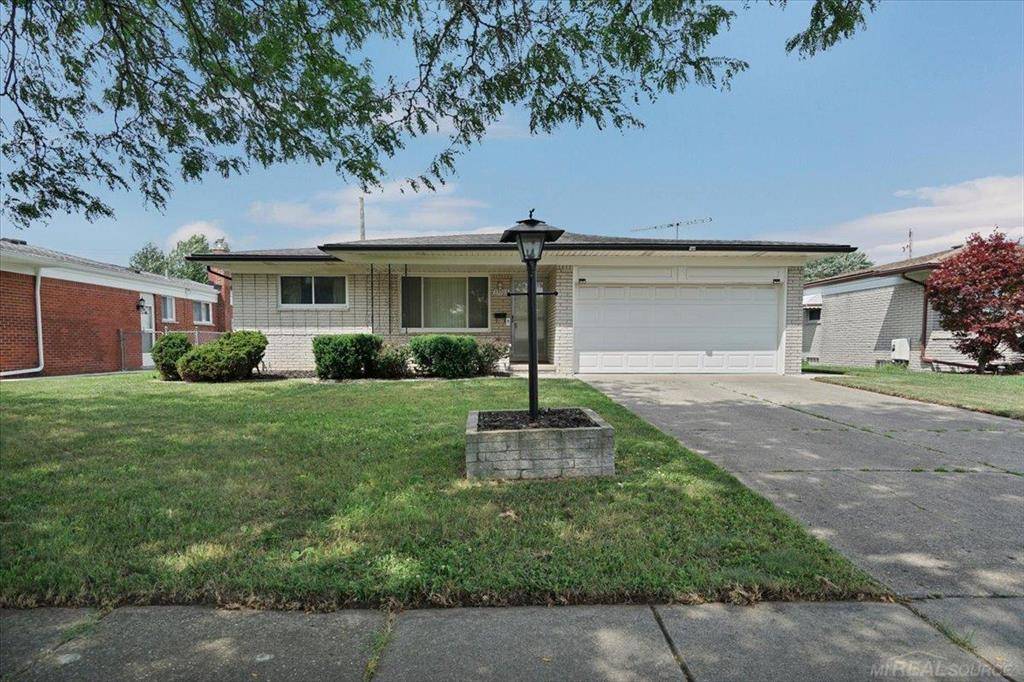 35203 Eden Park Drive, Sterling Heights, MI 48312