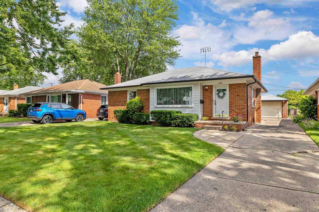 St. Clair Shores, MI 48081,21301 Yale St Street