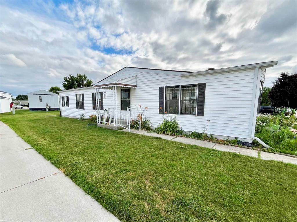 20810 Gaslight Drive, Clinton Twp, MI 48036