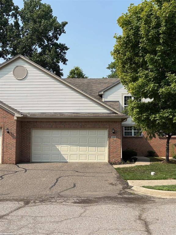 33090 Forest Park Drive, Wayne, MI 48184