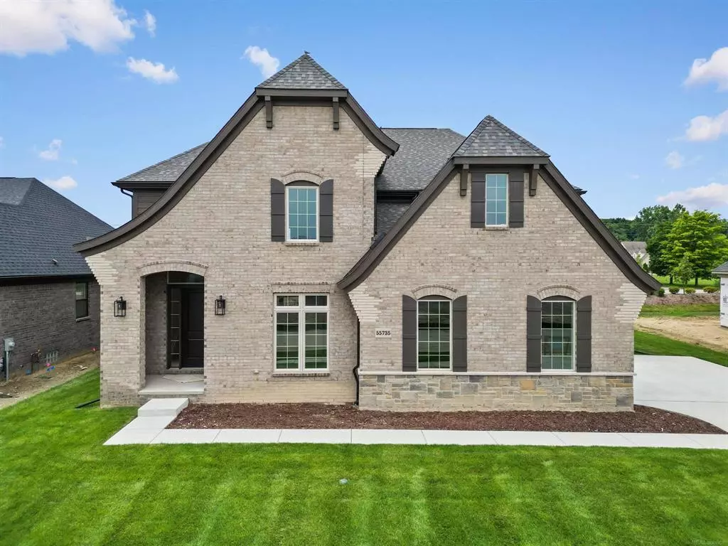 Shelby Twp, MI 48315,55735 Bay Oaks Court 5