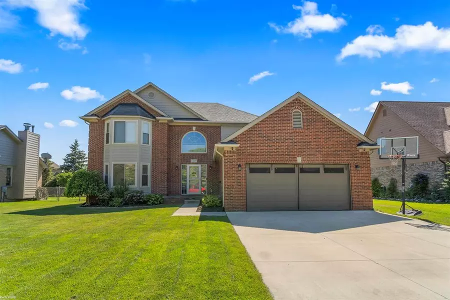 51639 Promenade Lane, New Baltimore, MI 48047