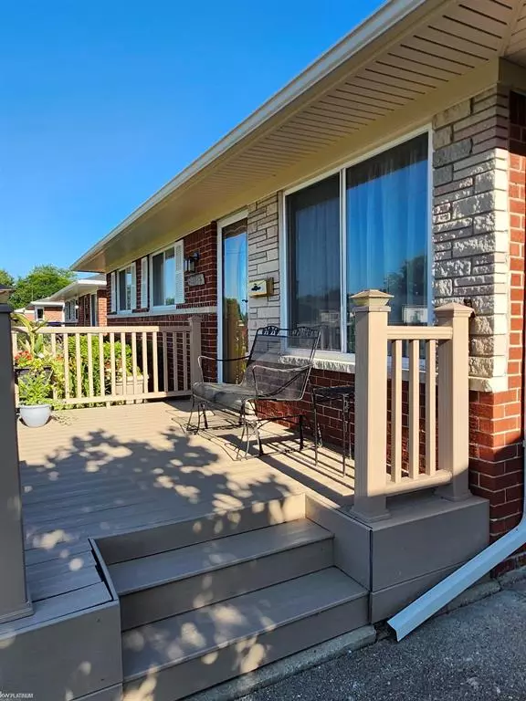Clinton Twp, MI 48035,20148 Kemp Street