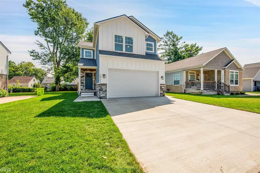 26346 Townley Street, Madison Heights, MI 48071