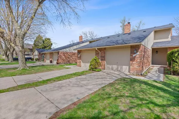 Clinton Twp, MI 48038,17769 EDLOYTOM Way 253