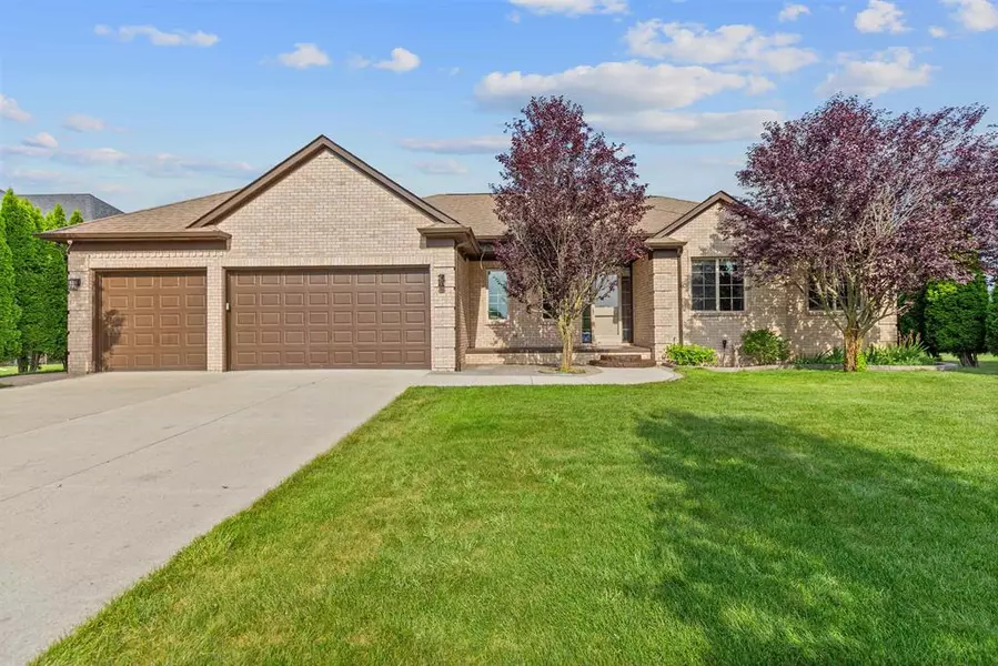 32782 Kathleen Drive, Chesterfield Twp, MI 48047