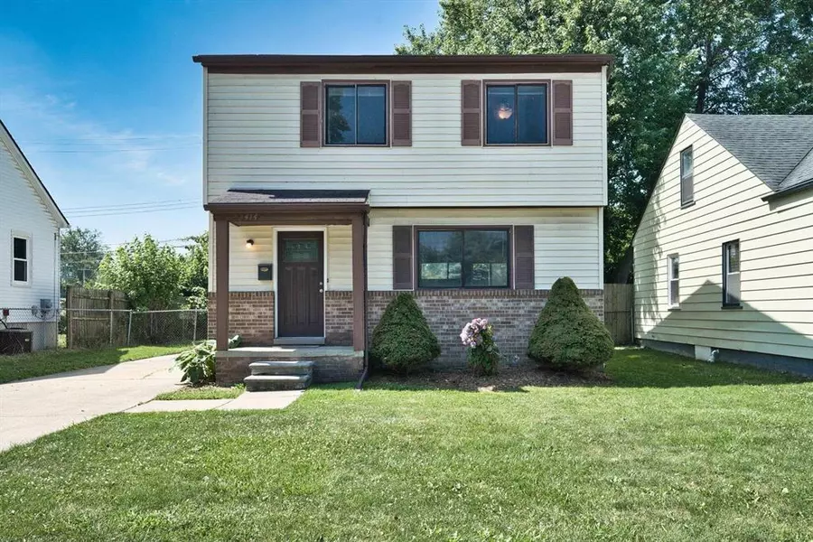 22414 Glen Court, St. Clair Shores, MI 48080