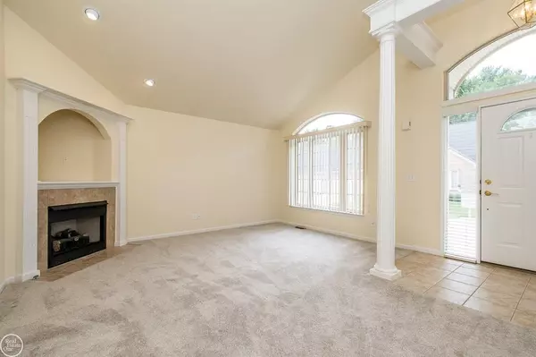 Clinton Twp, MI 48038,16611 Ventura Circle