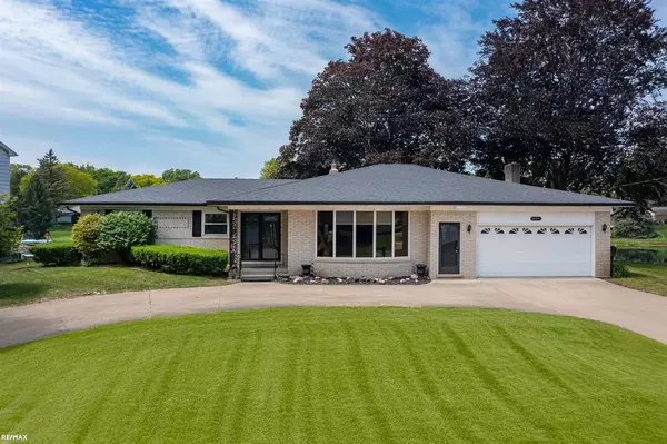 54645 Gemini Drive, Shelby Twp, MI 48316