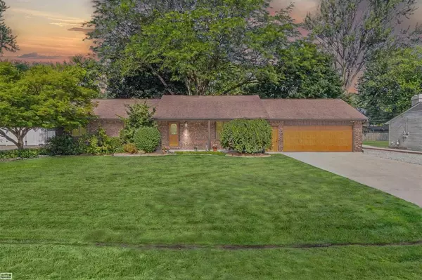 39295 Long Street, Harrison Twp, MI 48045