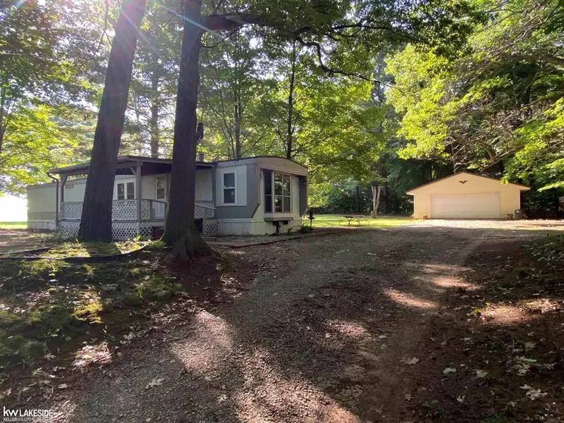 5899 Sand Road, Caseville Twp, MI 48725