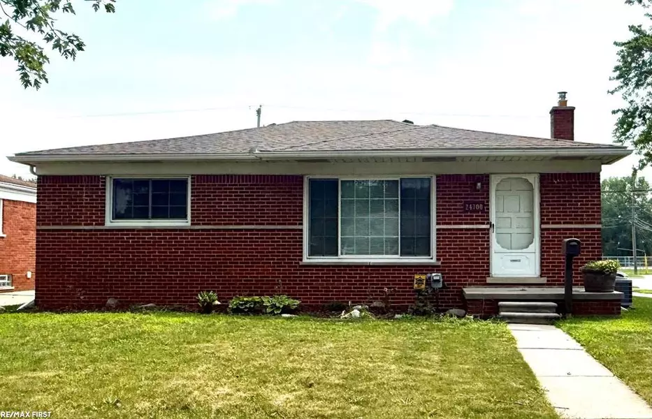 24700 CUBBERNESS Street, St. Clair Shores, MI 48080
