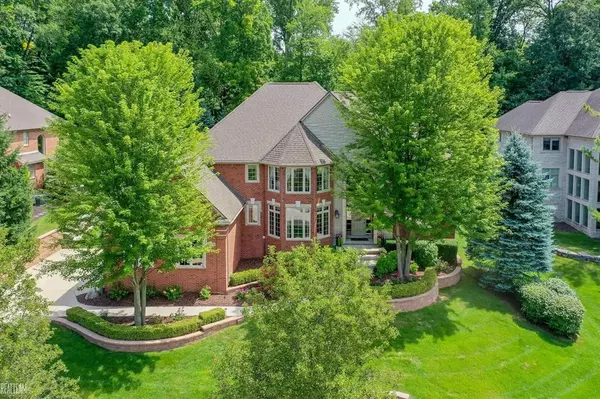 61398 Barclay Drive, Washington Twp, MI 48094