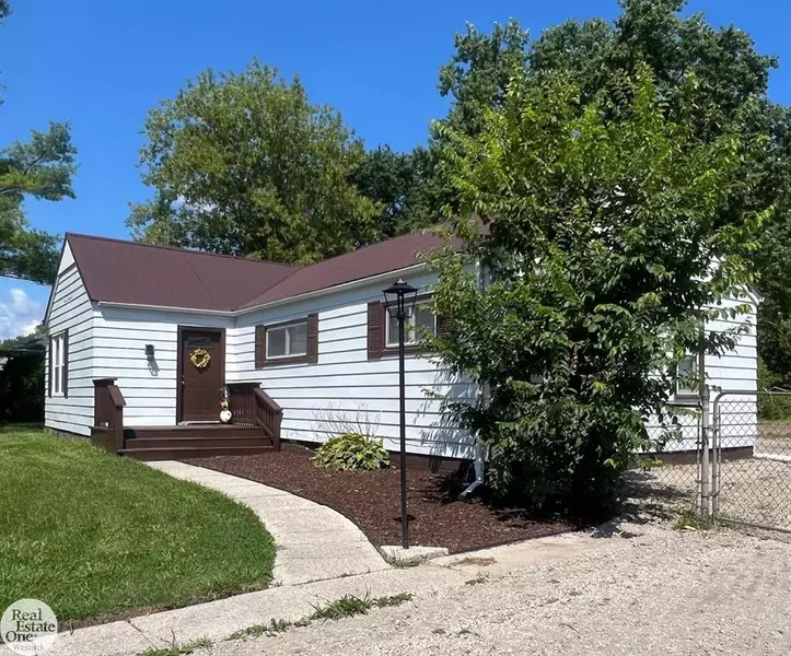 6928 Lapeer Road, Clyde Twp, MI 48049