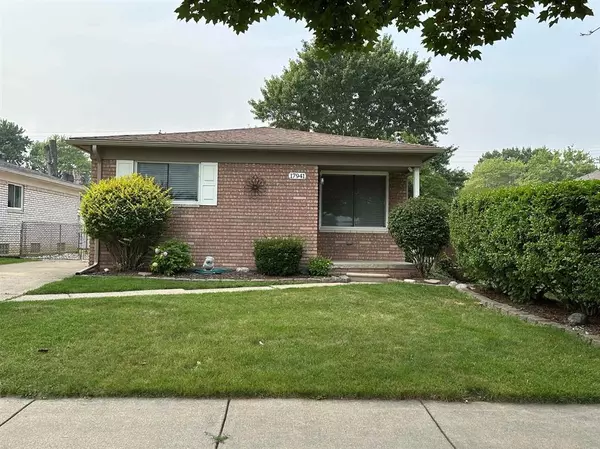 17941 Pasadena Street, Roseville, MI 48066
