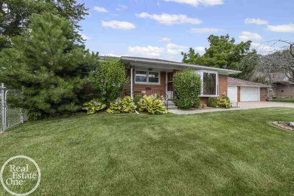21719 12 Mile Road, St. Clair Shores, MI 48081