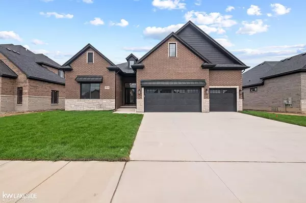 19307 Springbrook Drive 176, Macomb Twp, MI 48044