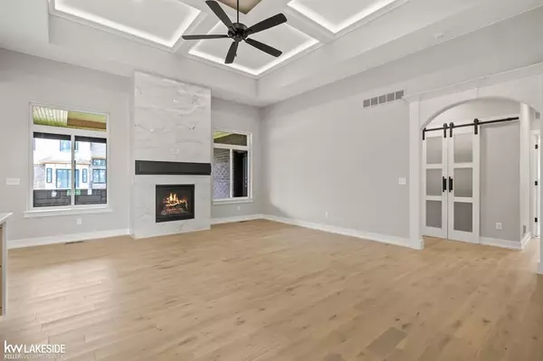 Macomb Twp, MI 48044,19307 Springbrook Drive 176