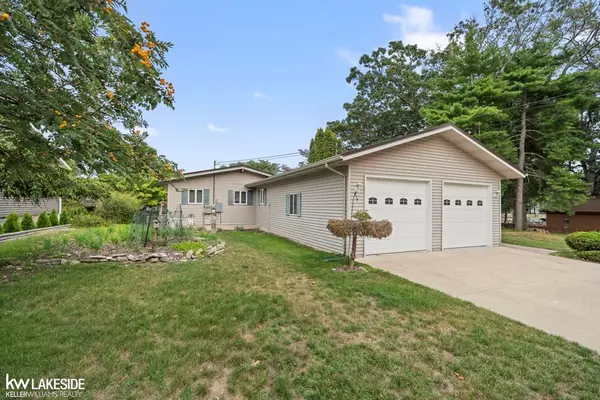 4348 White Sands Road, Caseville Twp, MI 48755