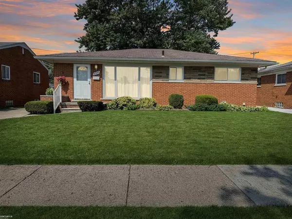 Fraser, MI 48026,31343 W Wind Dr Drive
