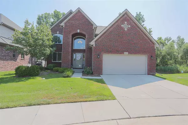 30092 Trailwood Dr. Avenue, Warren, MI 48092