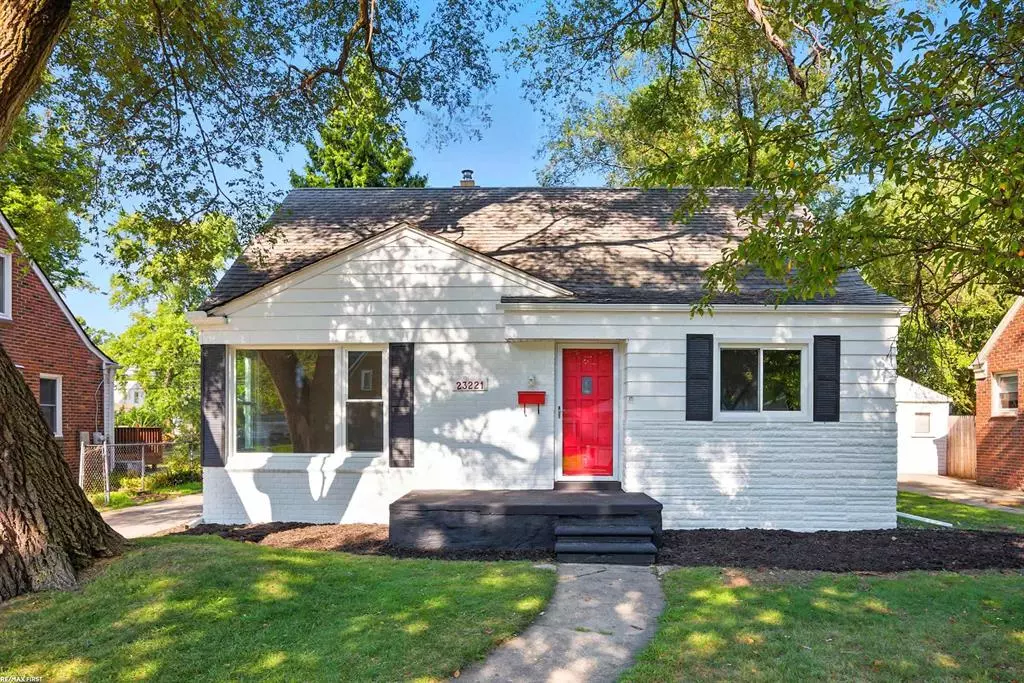 Oak Park, MI 48237,23221 Roanoke Avenue