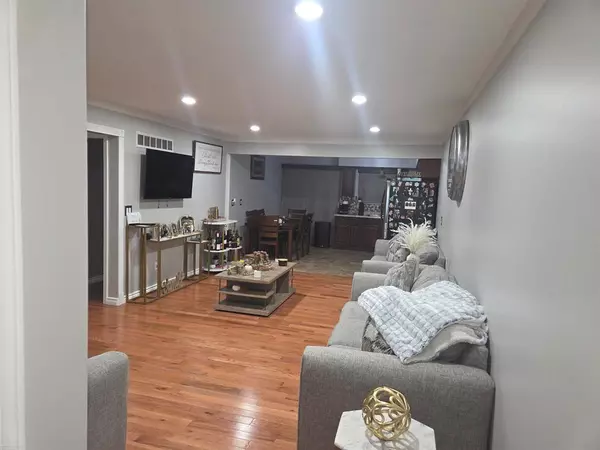 Warren, MI 48093,8719 Texas Court