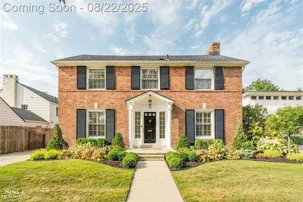 55 Stanton Lane, Grosse Pointe Farms, MI 48236