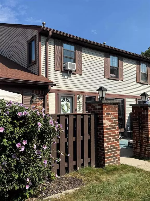 Clinton Twp, MI 48038,39575 Old Dominion Drive