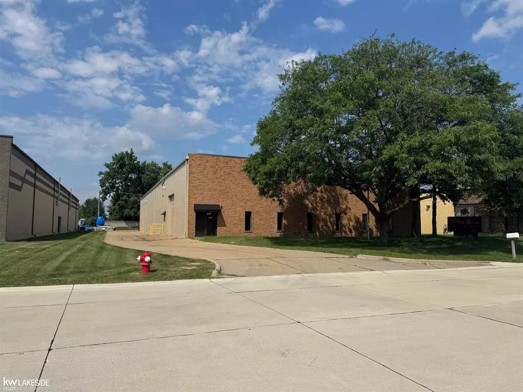 Sterling Heights, MI 48310,40715 Brentwood Drive