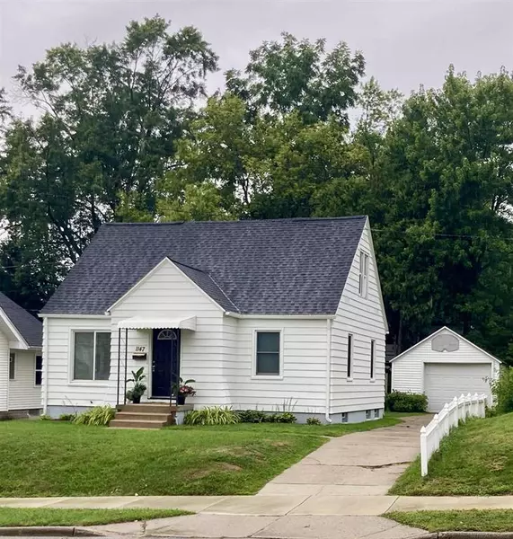 1147 NE Diamond Avenue, Grand Rapids, MI 49503