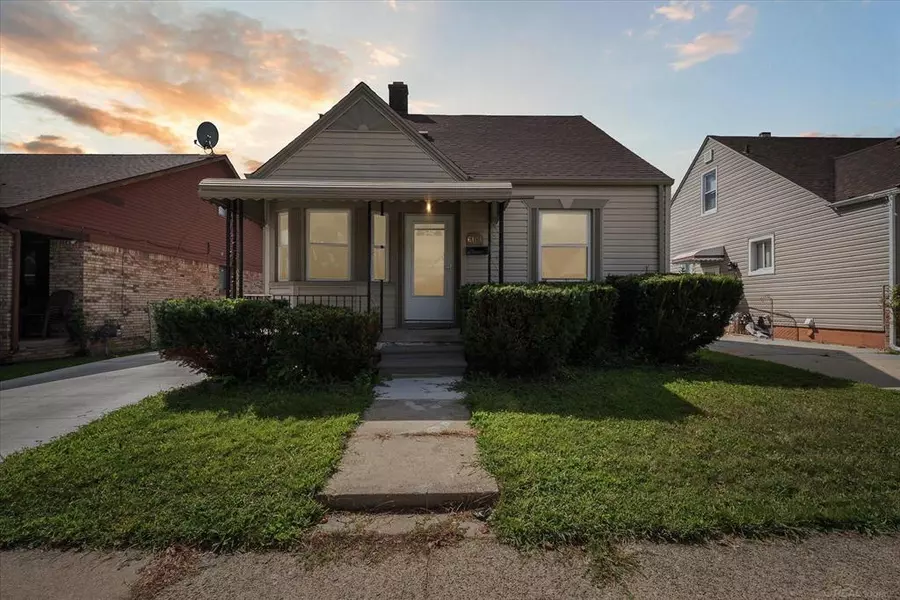 6101 Kenilworth Street, Dearborn, MI 48126